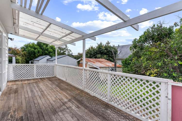 15 Rossgrove Terrace Mt Albert_11