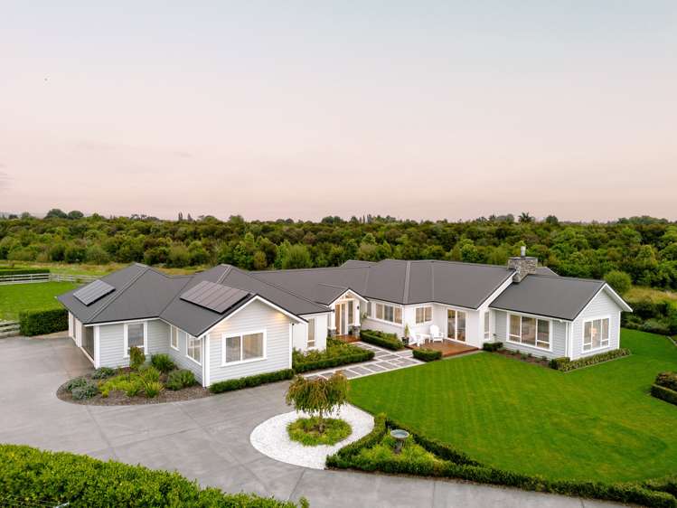 25 Alan Livingston Drive Cambridge_33