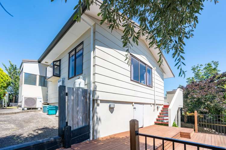 32 Lansdowne Crescent Glenview_6