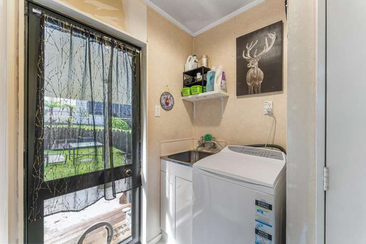 1/10 Sunset Street Hilltop_11