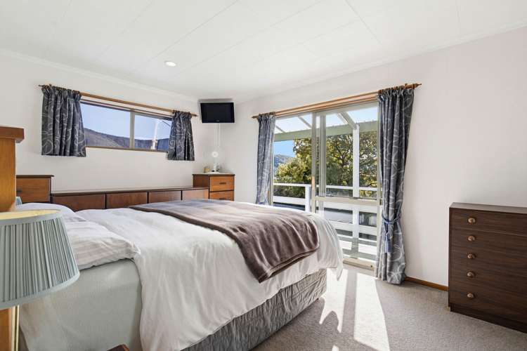 296 Waikawa Road Picton_12