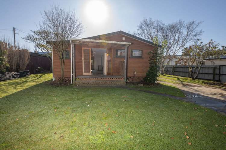 8 Kain Street The Pines Beach_21