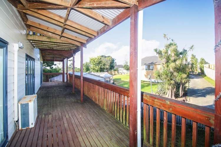 23 Castledine Crescent Glen Innes_11