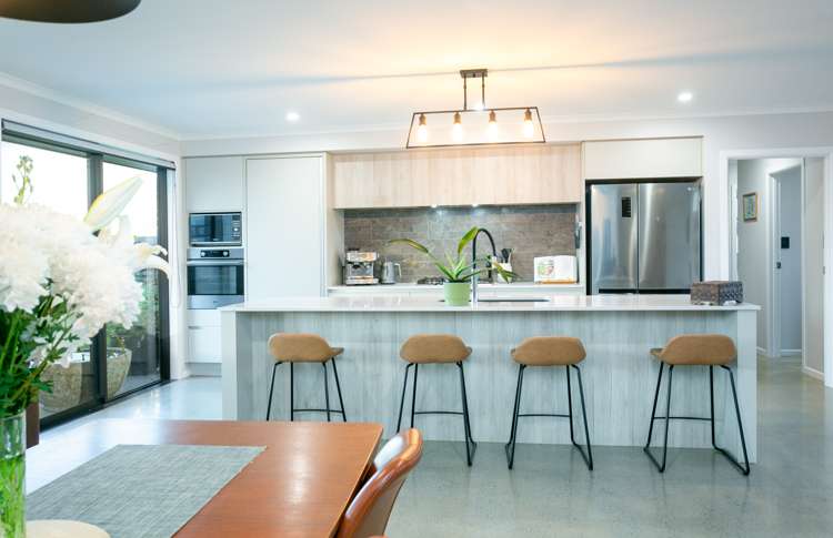 43 Seachange Drive Leamington_2