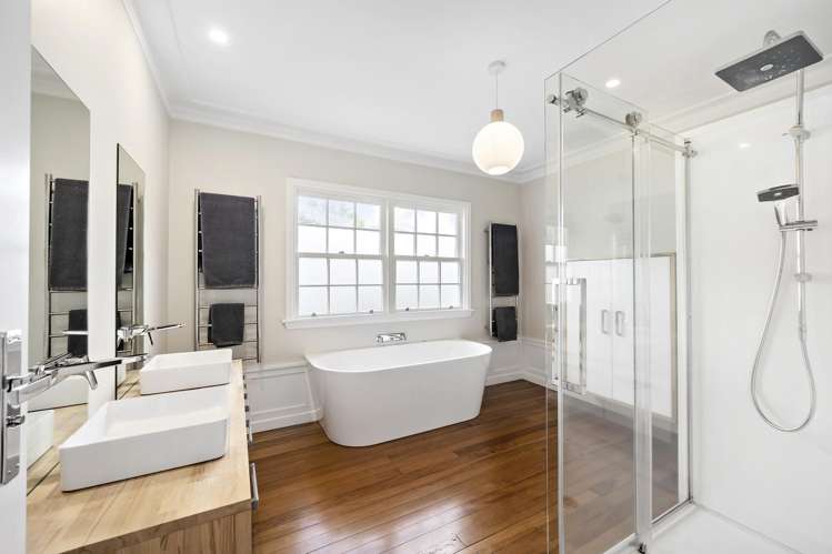 340 Fergusson Drive Heretaunga_16