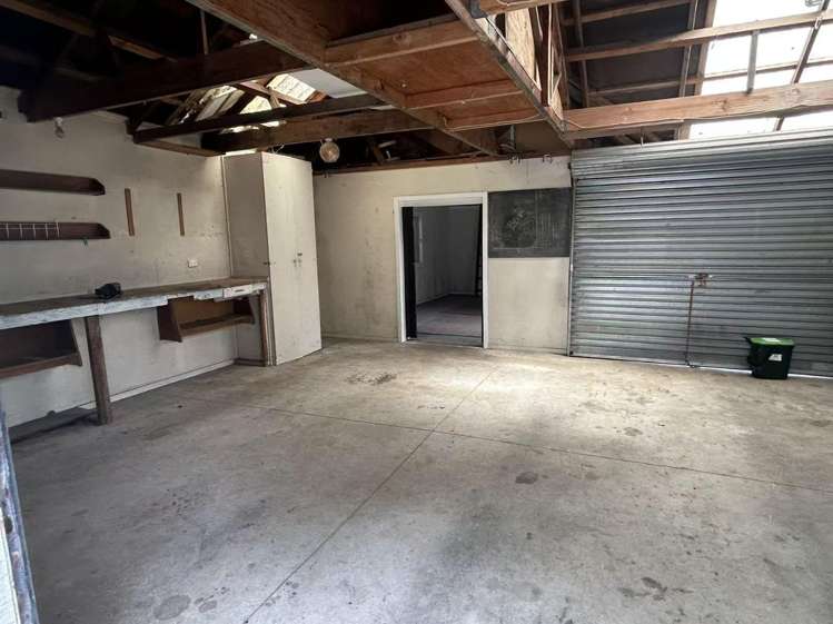 39 Beach Road Papakura_11