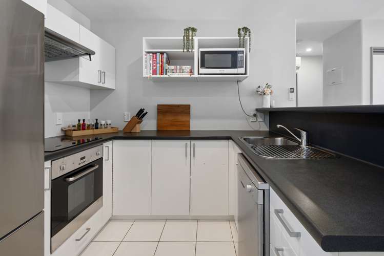 12/14 Brougham Street Addington_5