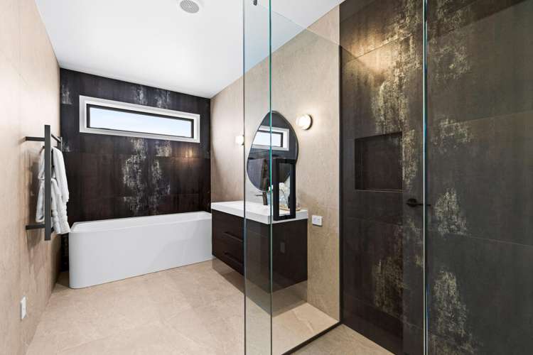 27 Matau Crescent Frimley_9