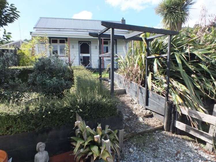 12 Herald Street Reefton_0