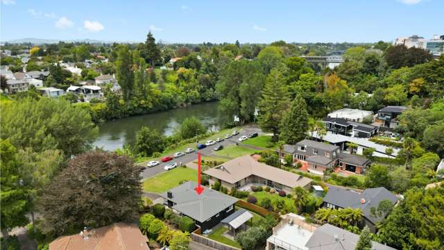 Freehold Blue-Chip Riverfront Living