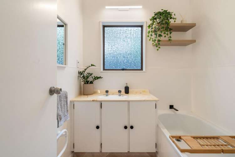 48 Eaton Crescent Matua_11