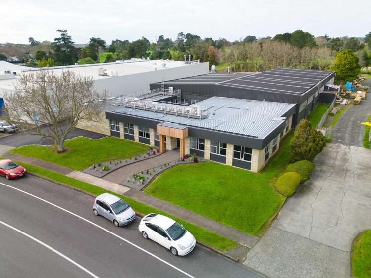 77 Ben Lomond Crescent Pakuranga Heights_1