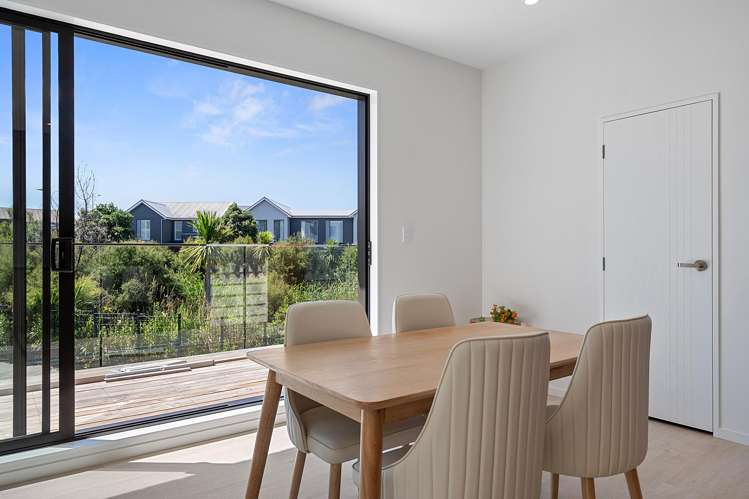 91 Joshua Carder Drive Hobsonville_24