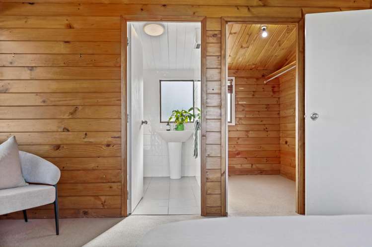 2/7 Fernbird Place Massey_10