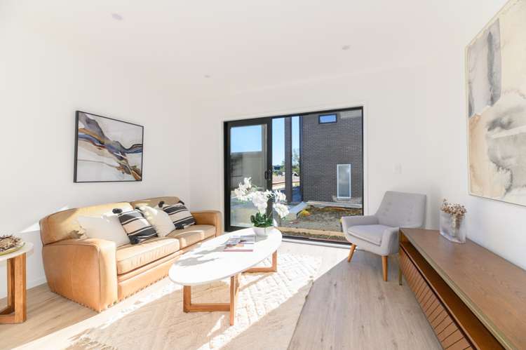 148 Mcleod Road Te Atatu South_1