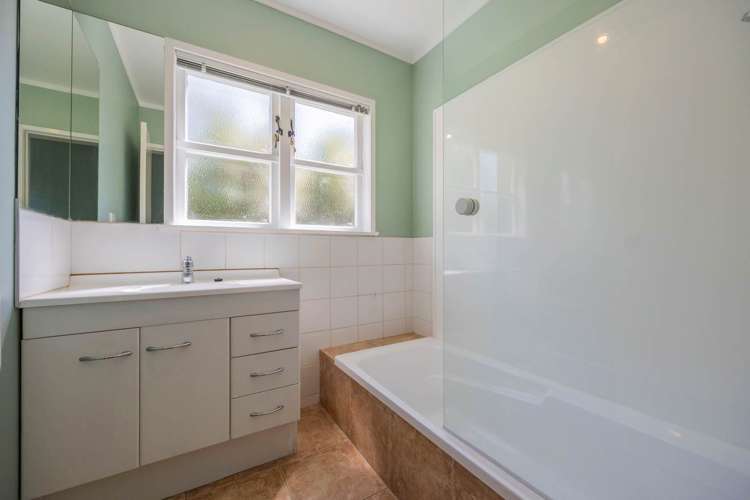 94 The Avenue Lucas Heights_27