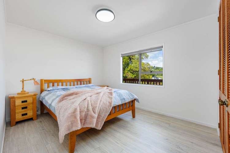 24 Squirrel Lane Browns Bay_13