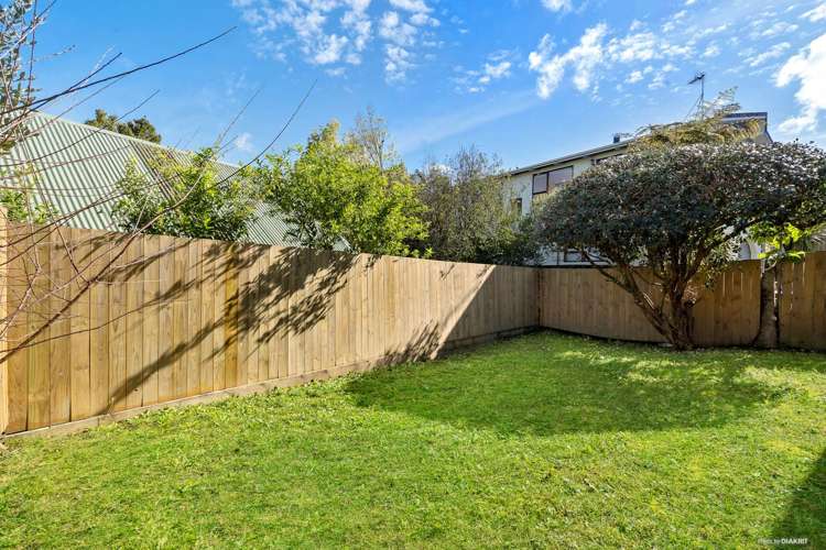 15a Gill Crescent Blockhouse Bay_13