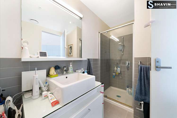 906/30 Beach Road_1