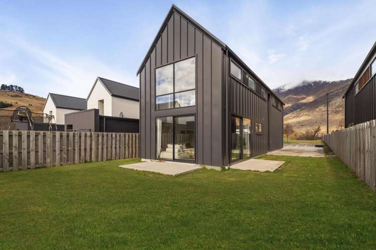 16 Lorne Street, Bridesdale Lake Hayes Estate_20