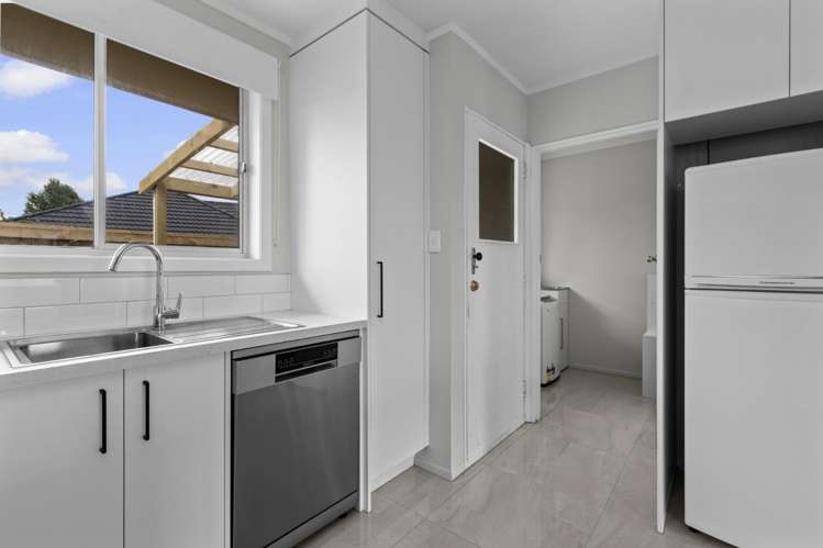 112 Arnold Street 1093_4
