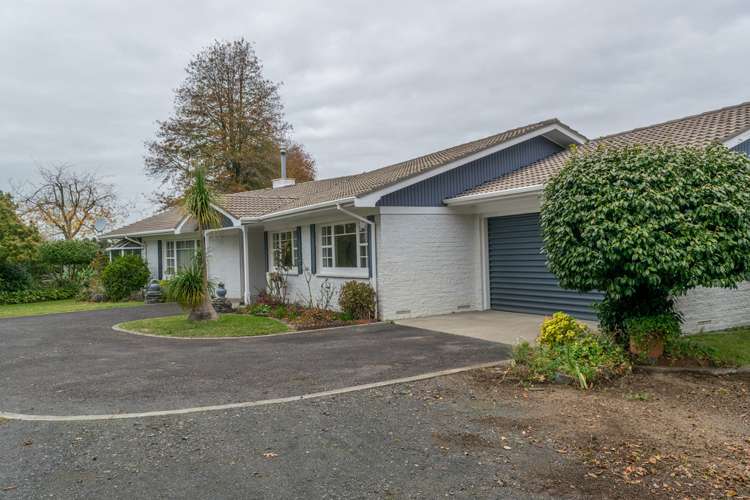 195 Athlone Drive Cambridge_12