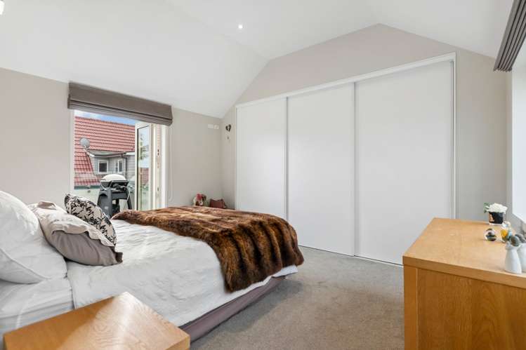 2/33 Ronaki Road Mission Bay_25