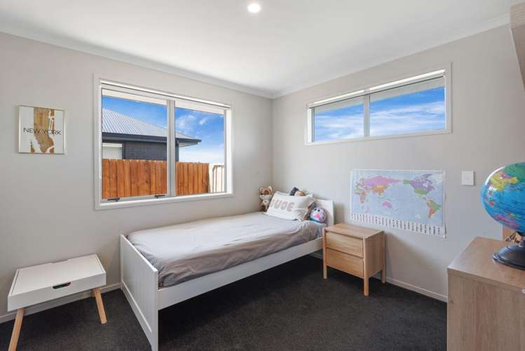 29 Nicolau Avenue 11103_8