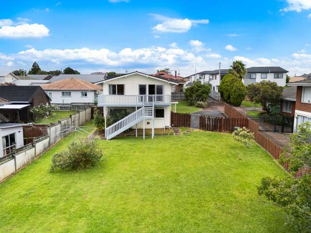 1219m2 of North-Facing Potential