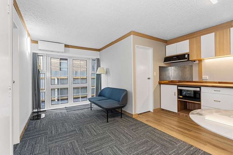 336 Worcester Street Linwood_4
