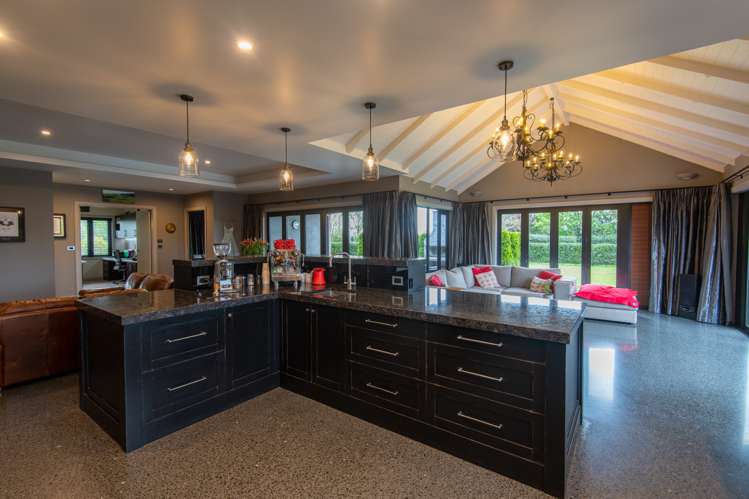 200 Holland Road Puketaha_5