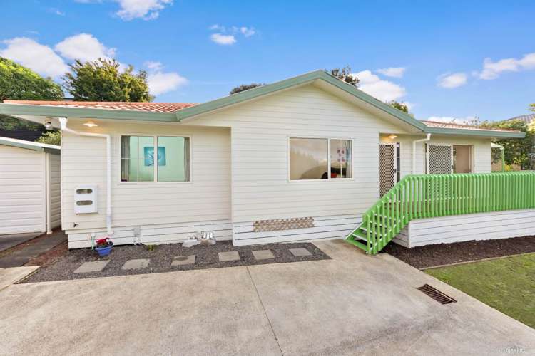 15 Riverview Road New Lynn_15