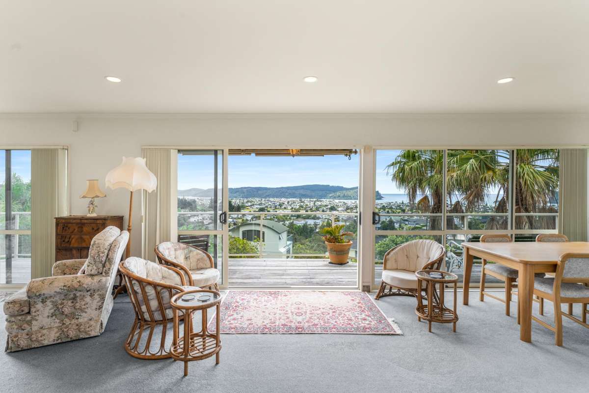 121 Pacific View Drive_2