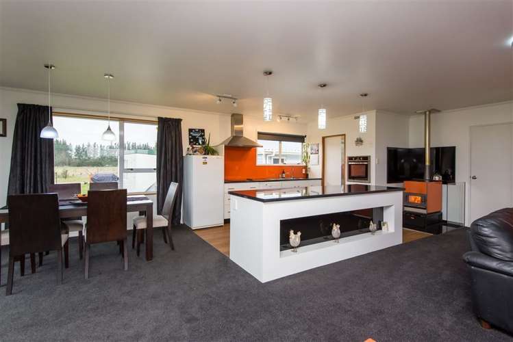 653 Oxford Road Fernside_3