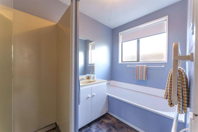 2/15 Tulloch Place Papanui_13