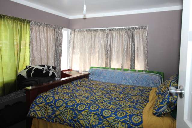 143 Sievers Grove Cannons Creek_3