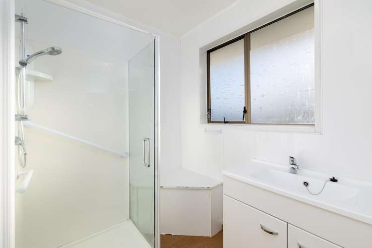 2/5 Quinton Place Bishopdale_10
