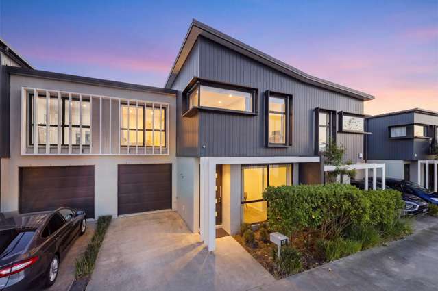 Rarely Available! In Demand 3-bedroom Layout!