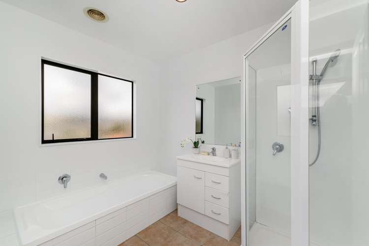 16 Greenstone Place Aotea_17