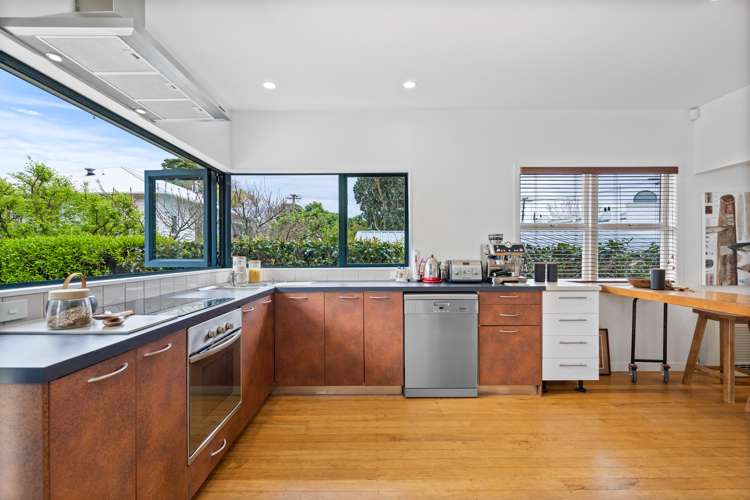 4 Rurumoki Street Regent_11