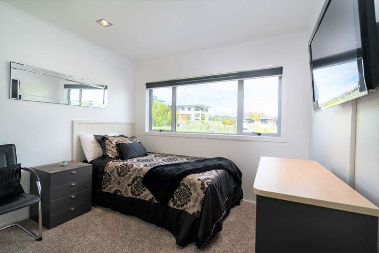 35 Magnolia Rise Waipahihi_11