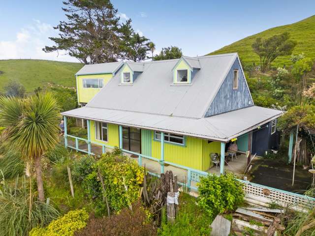 Serenity & Charm - Whangaimoana Beach BEO $539,000