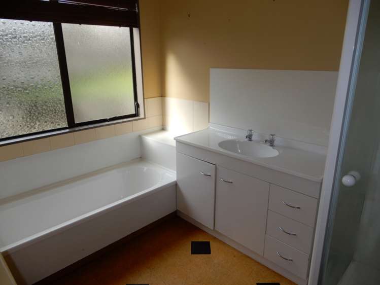 2 Kitchener Place Putaruru_9