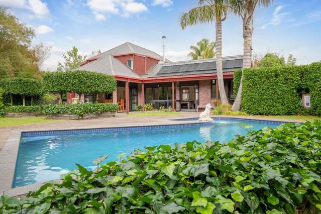 Lifestyle Oasis with Pool & Tennis Court