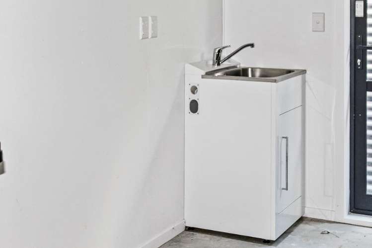 99a Ferguson Street West End_9