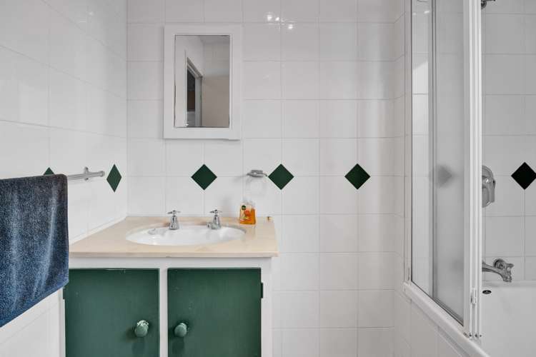 22 Karaka Street Inglewood_17