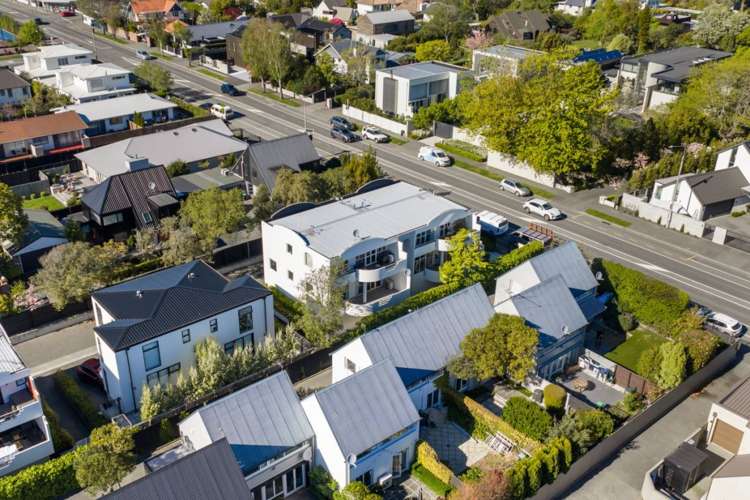 2/102 Rossall Street Merivale_23