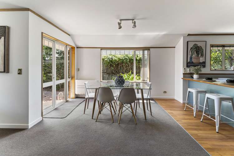 14 Vining Crescent Stoke_6