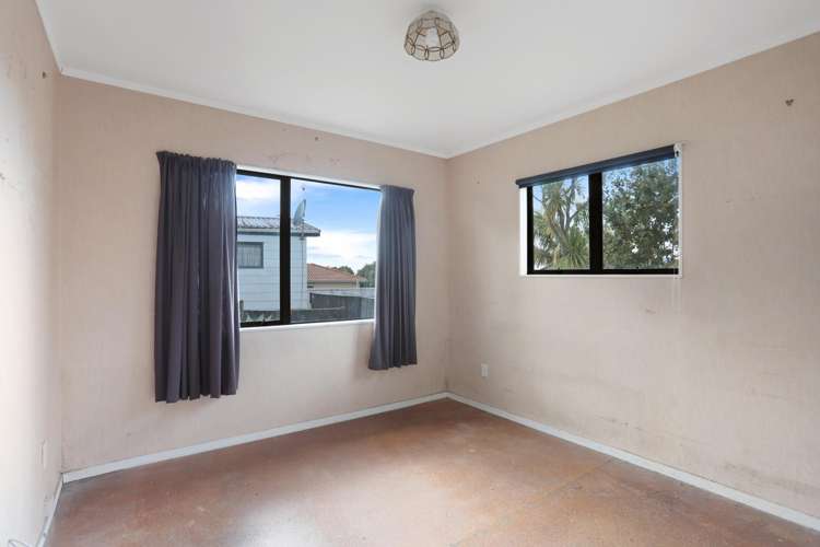 53 Tiroroa Avenue Te Atatu South_17