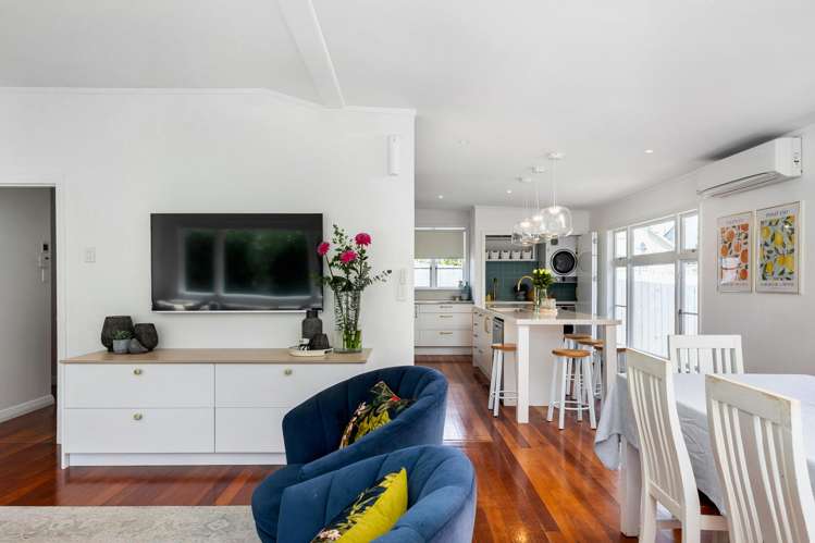 14 Leone Terrace Mount Albert_15